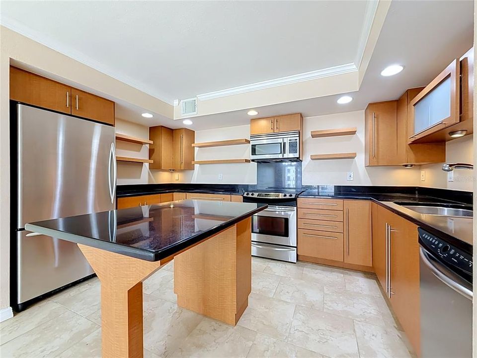 В аренду: $3,750 (2 спален, 2 ванн, 1331 Квадратных фут)