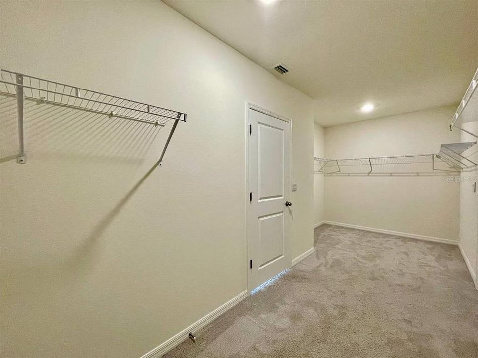 В аренду: $2,900 (4 спален, 3 ванн, 3313 Квадратных фут)