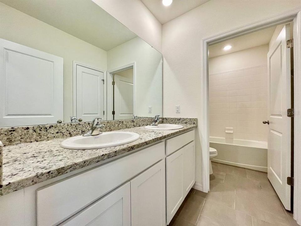 В аренду: $2,900 (4 спален, 3 ванн, 3313 Квадратных фут)