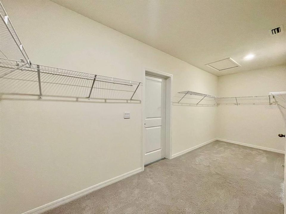В аренду: $2,900 (4 спален, 3 ванн, 3313 Квадратных фут)