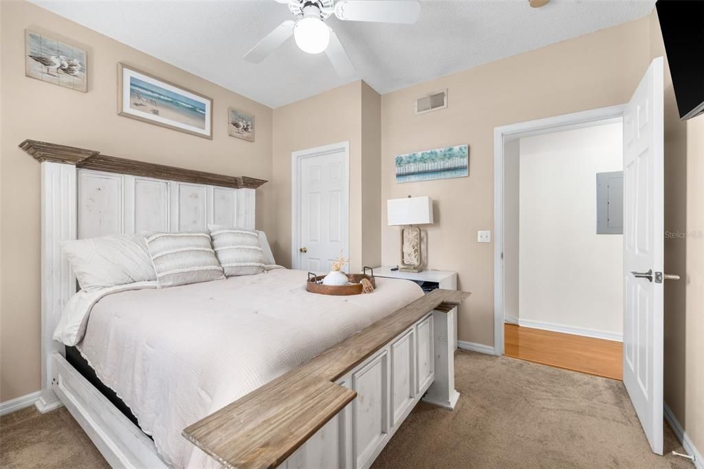 В аренду: $2,395 (3 спален, 2 ванн, 1454 Квадратных фут)