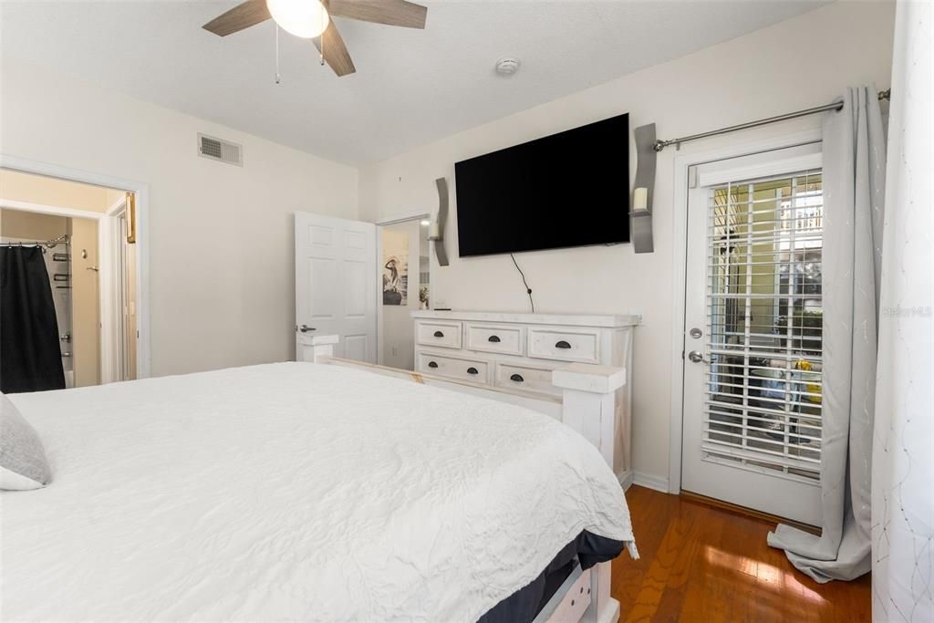 В аренду: $2,395 (3 спален, 2 ванн, 1454 Квадратных фут)