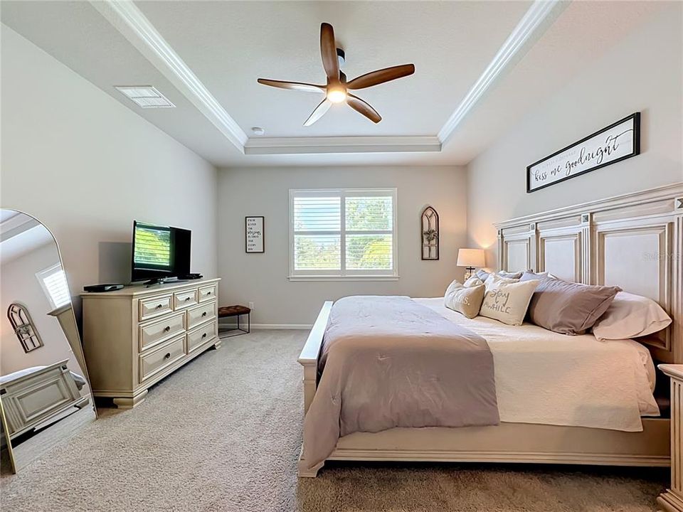 For Sale: $564,900 (4 beds, 2 baths, 2209 Square Feet)