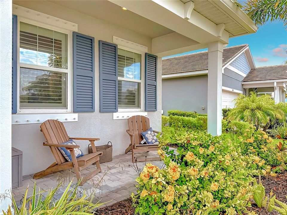 For Sale: $564,900 (4 beds, 2 baths, 2209 Square Feet)
