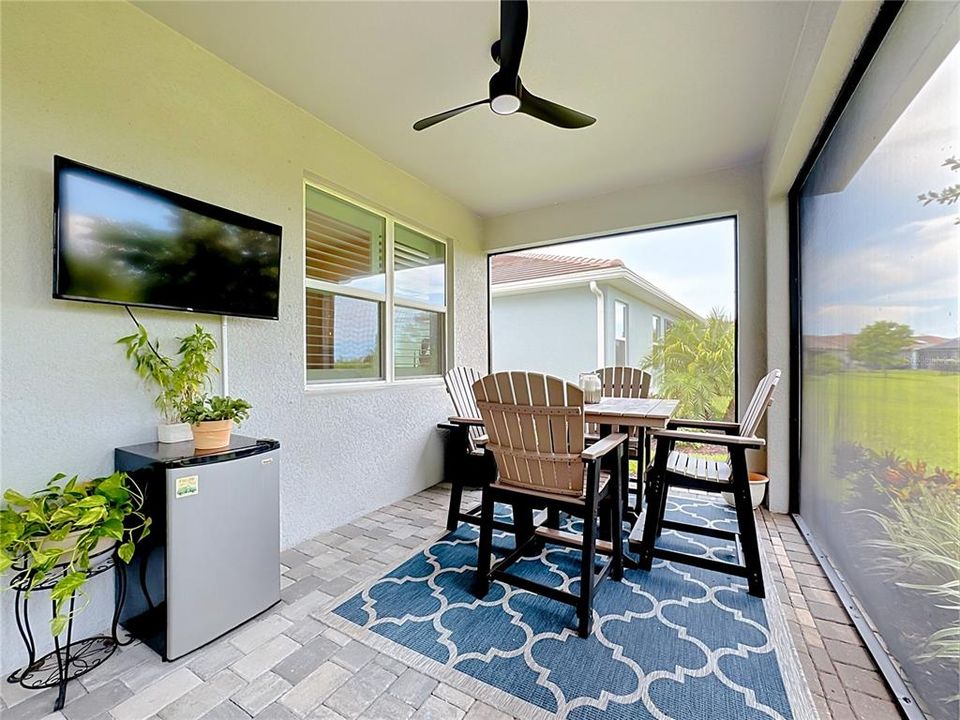 For Sale: $564,900 (4 beds, 2 baths, 2209 Square Feet)