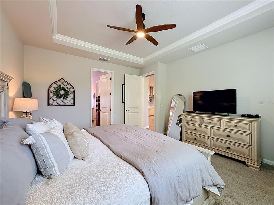 For Sale: $564,900 (4 beds, 2 baths, 2209 Square Feet)