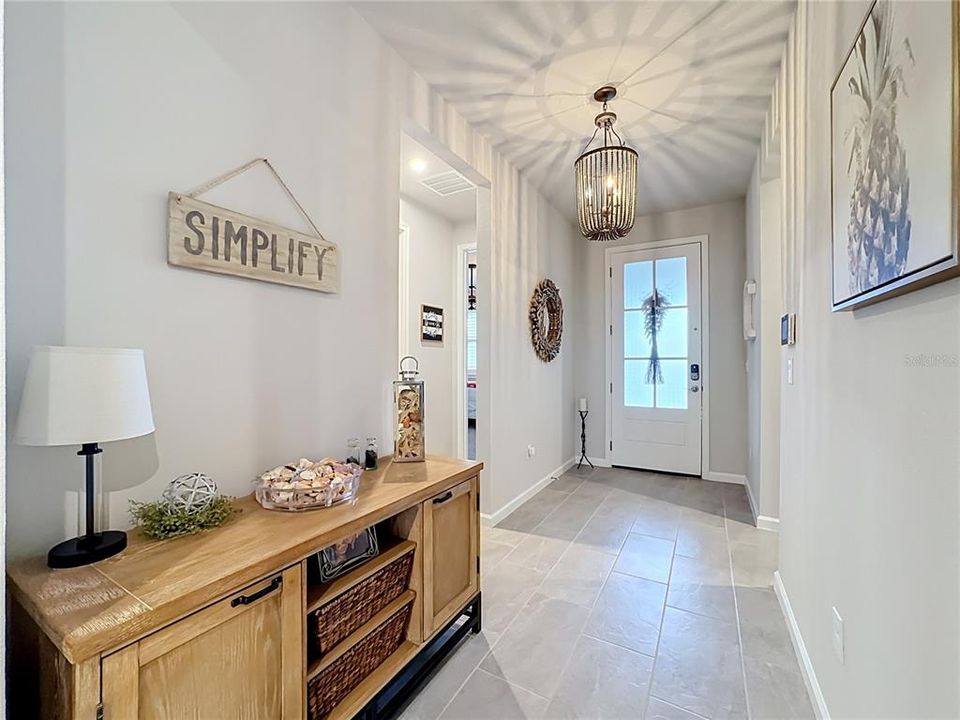 For Sale: $564,900 (4 beds, 2 baths, 2209 Square Feet)