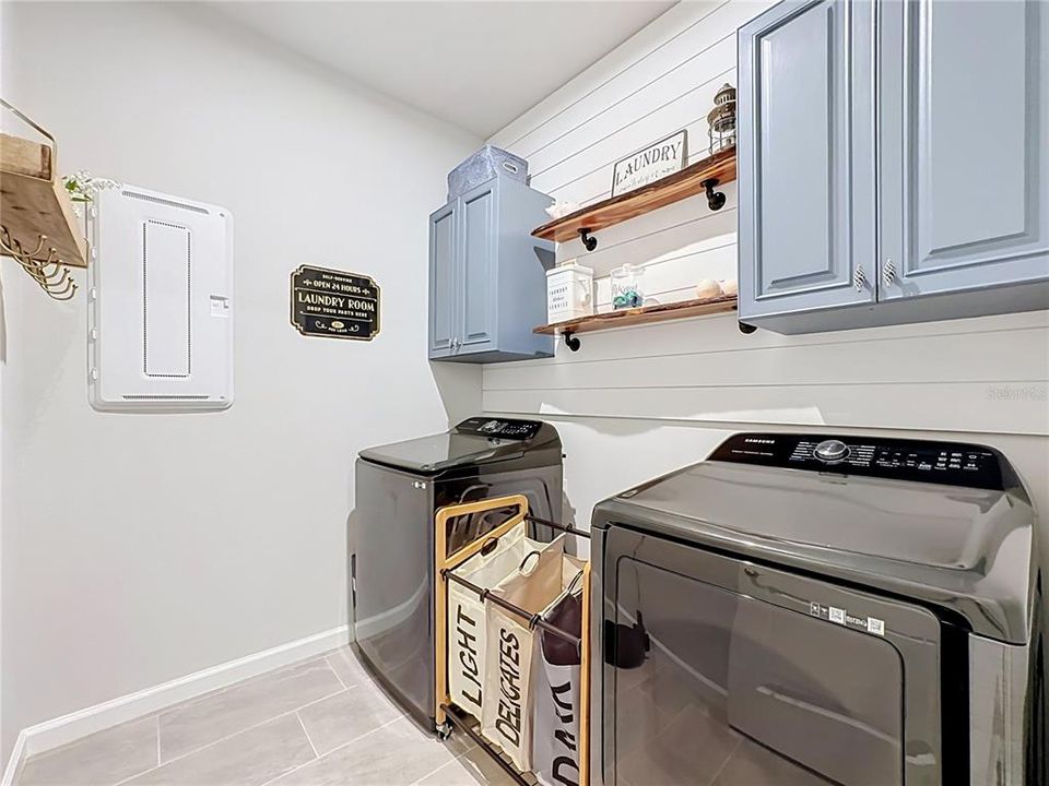 For Sale: $564,900 (4 beds, 2 baths, 2209 Square Feet)