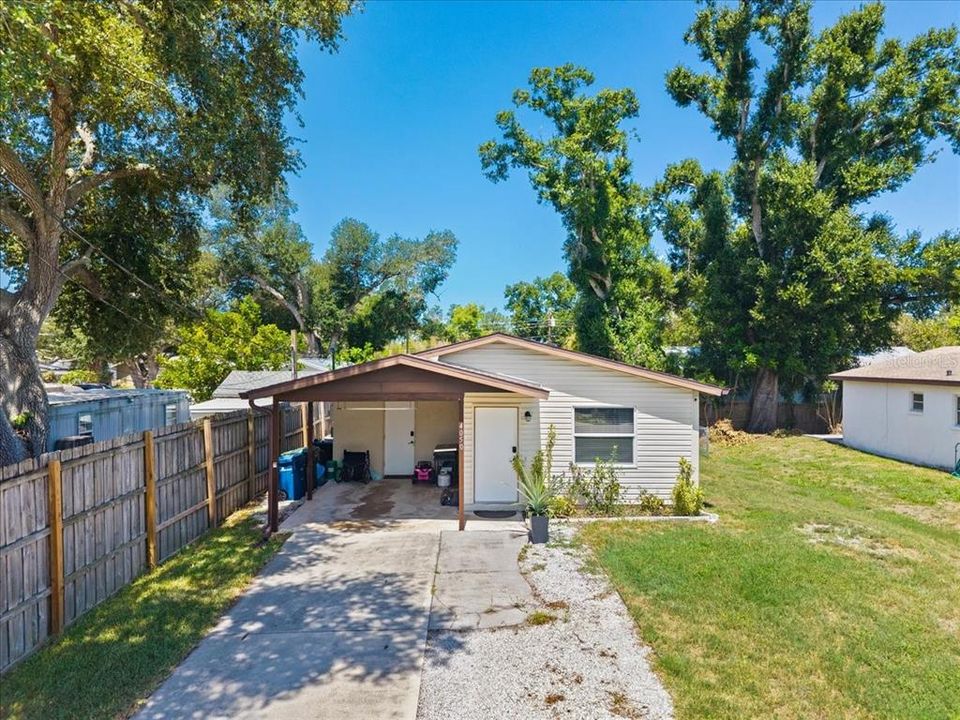 En Venta: $310,000 (2 camas, 1 baños, 904 Pies cuadrados)