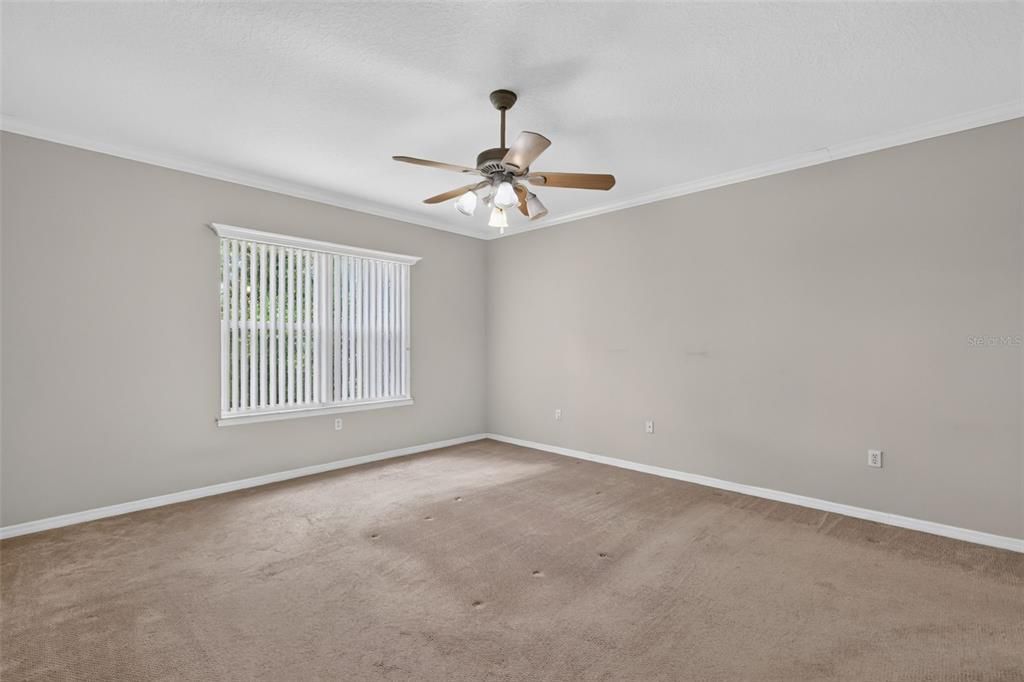 En Venta: $649,500 (4 camas, 3 baños, 2596 Pies cuadrados)