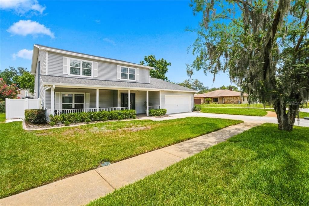 En Venta: $689,000 (4 camas, 2 baños, 2409 Pies cuadrados)