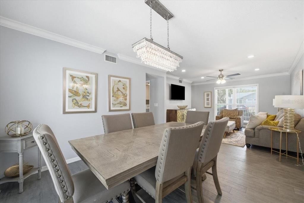 En Venta: $689,000 (4 camas, 2 baños, 2409 Pies cuadrados)