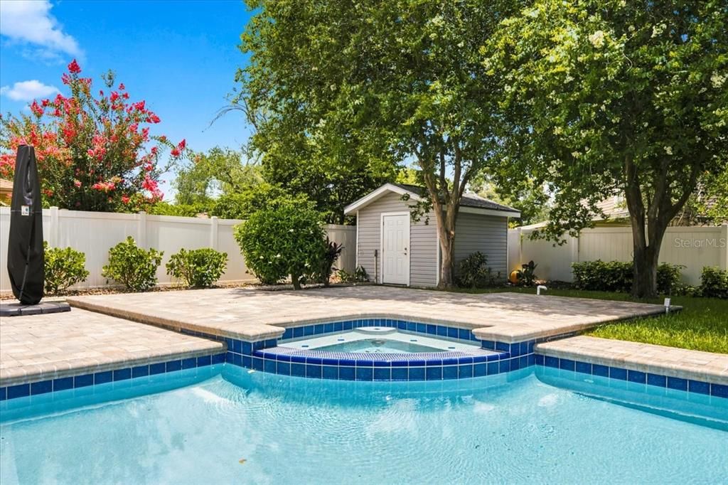 En Venta: $689,000 (4 camas, 2 baños, 2409 Pies cuadrados)