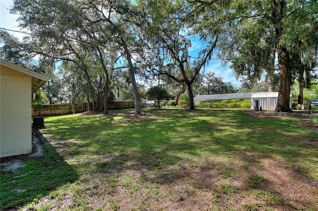 Activo con contrato: $265,000 (3 camas, 1 baños, 1356 Pies cuadrados)