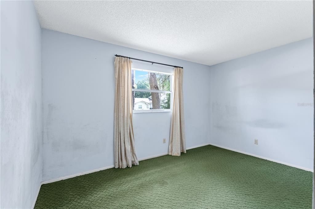 Activo con contrato: $265,000 (3 camas, 1 baños, 1356 Pies cuadrados)