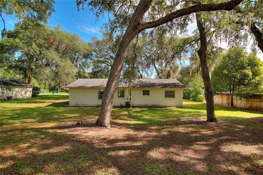 Activo con contrato: $265,000 (3 camas, 1 baños, 1356 Pies cuadrados)