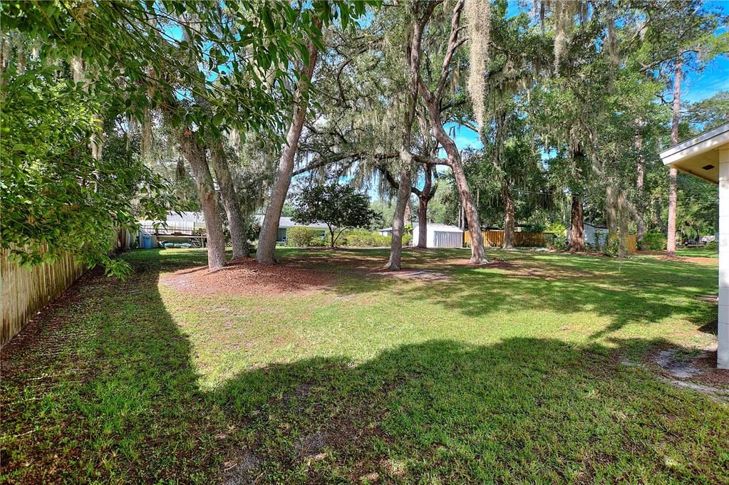 Activo con contrato: $265,000 (3 camas, 1 baños, 1356 Pies cuadrados)