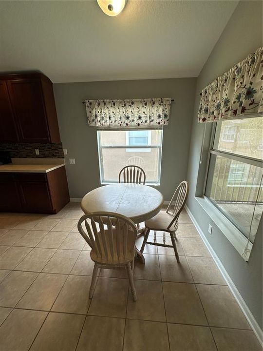 For Sale: $280,000 (2 beds, 2 baths, 1484 Square Feet)
