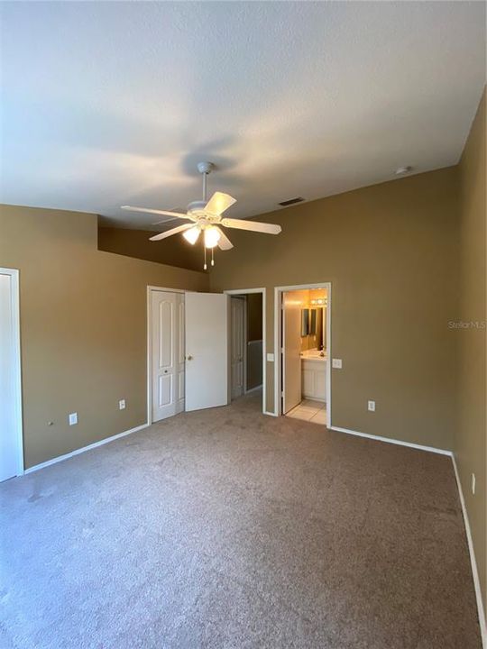 For Rent: $1,800 (2 beds, 2 baths, 1184 Square Feet)