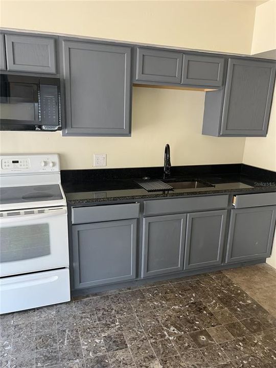 En Venta: $185,000 (3 camas, 2 baños, 1768 Pies cuadrados)