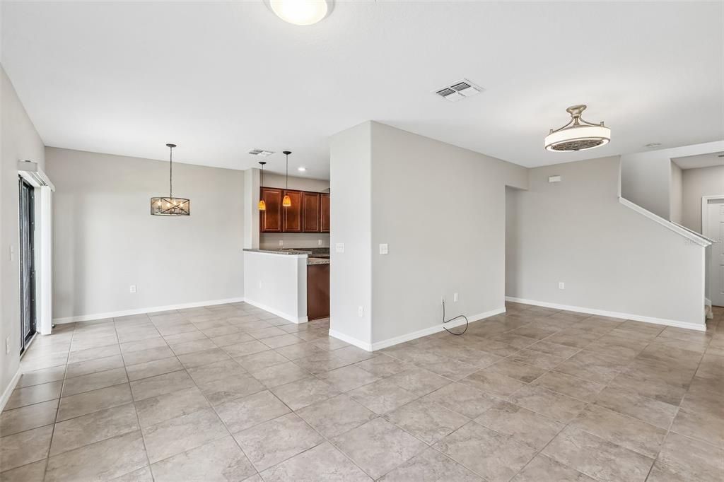 For Sale: $359,900 (3 beds, 2 baths, 1568 Square Feet)