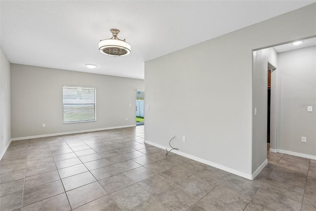 For Sale: $359,900 (3 beds, 2 baths, 1568 Square Feet)