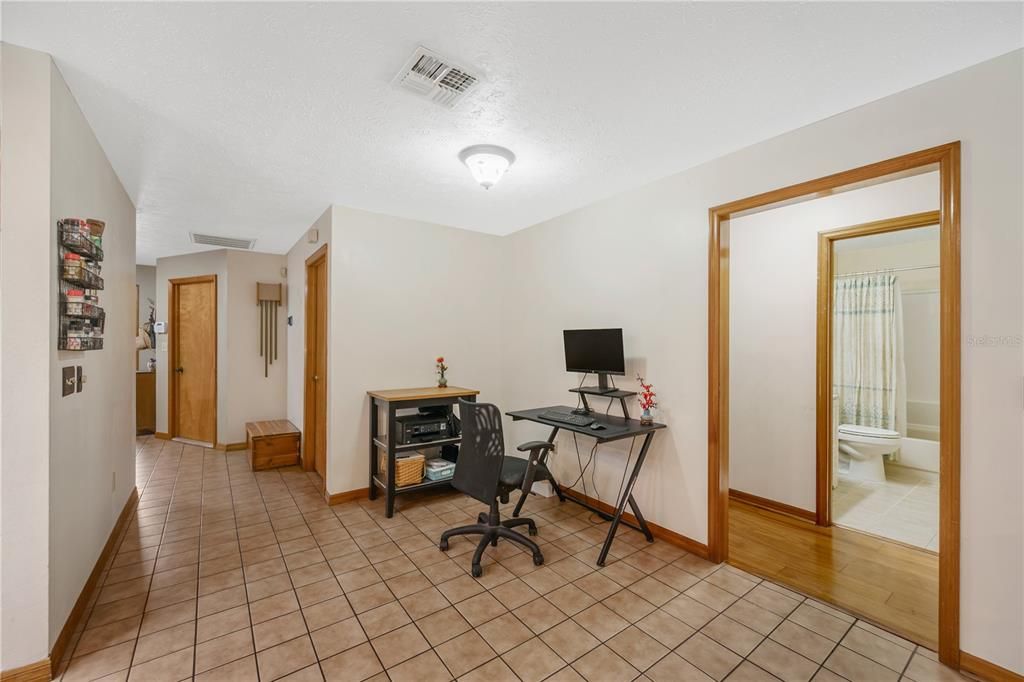 For Sale: $475,000 (4 beds, 3 baths, 2423 Square Feet)