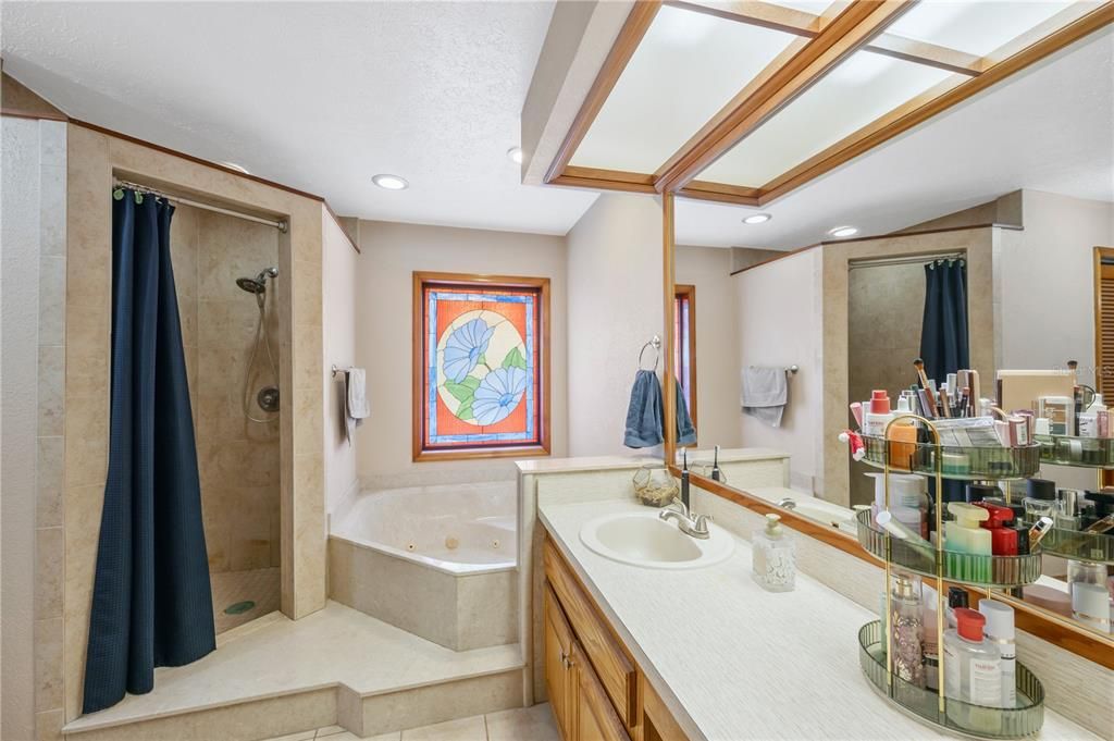 For Sale: $475,000 (4 beds, 3 baths, 2423 Square Feet)