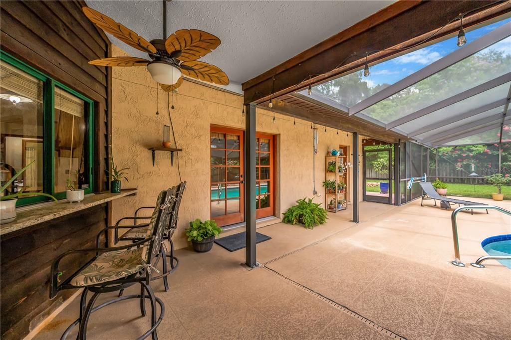 For Sale: $475,000 (4 beds, 3 baths, 2423 Square Feet)