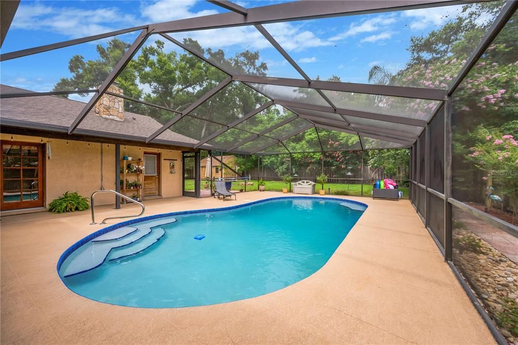 For Sale: $475,000 (4 beds, 3 baths, 2423 Square Feet)