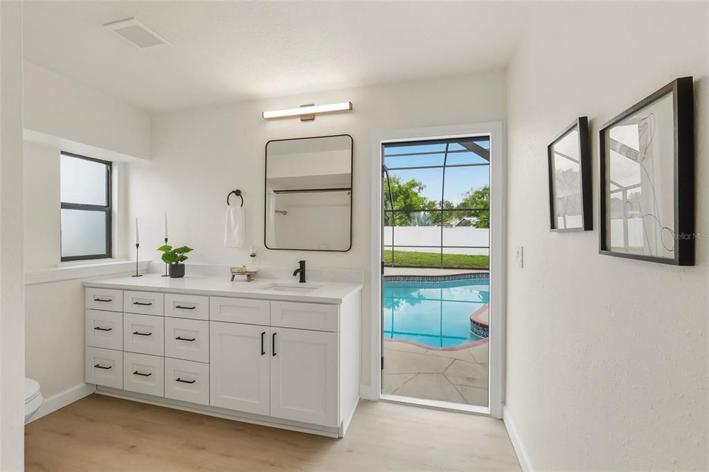 Active With Contract: $549,000 (4 beds, 2 baths, 1542 Square Feet)
