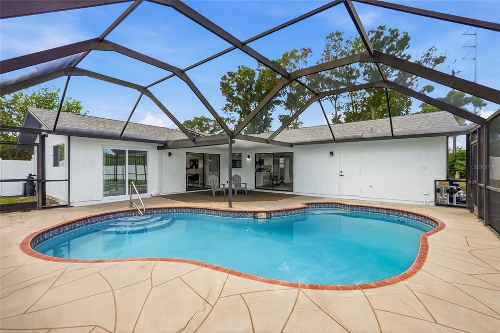 Active With Contract: $549,000 (4 beds, 2 baths, 1542 Square Feet)