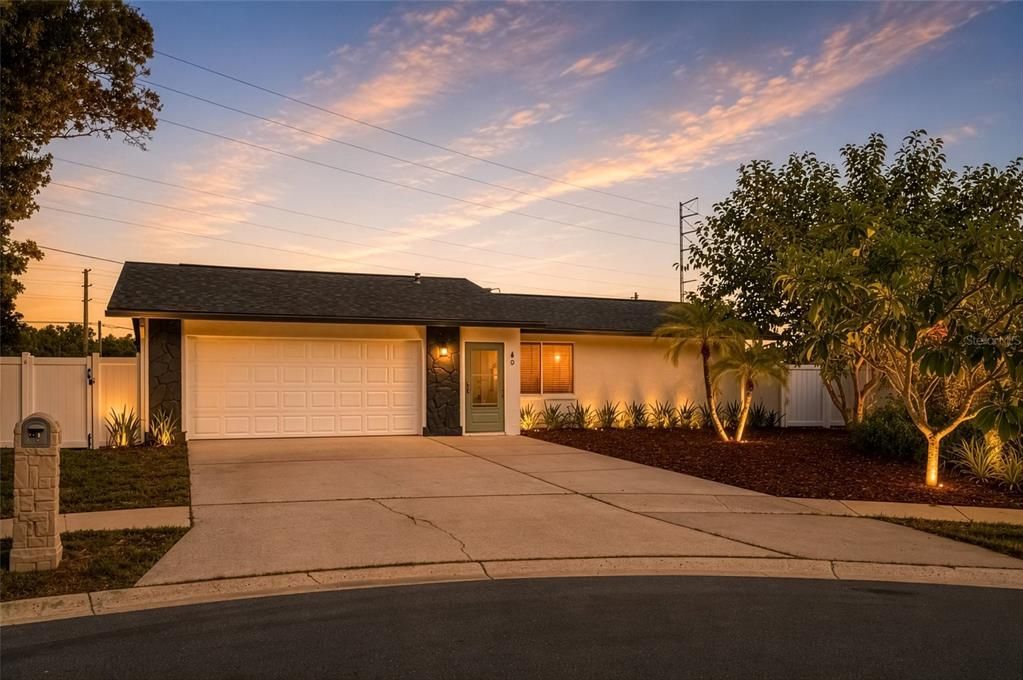 Active With Contract: $549,000 (4 beds, 2 baths, 1542 Square Feet)