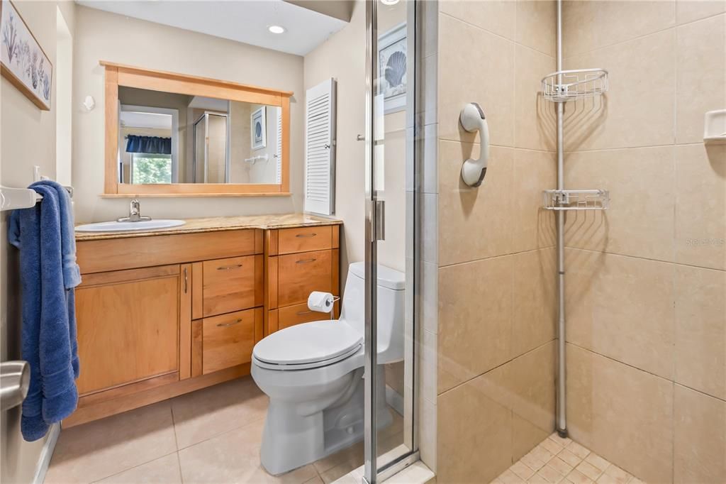 На продажу: $435,000 (2 спален, 2 ванн, 1256 Квадратных фут)