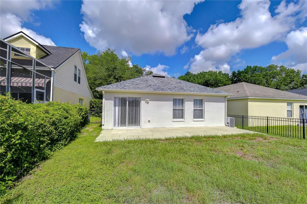For Rent: $2,300 (4 beds, 2 baths, 1342 Square Feet)