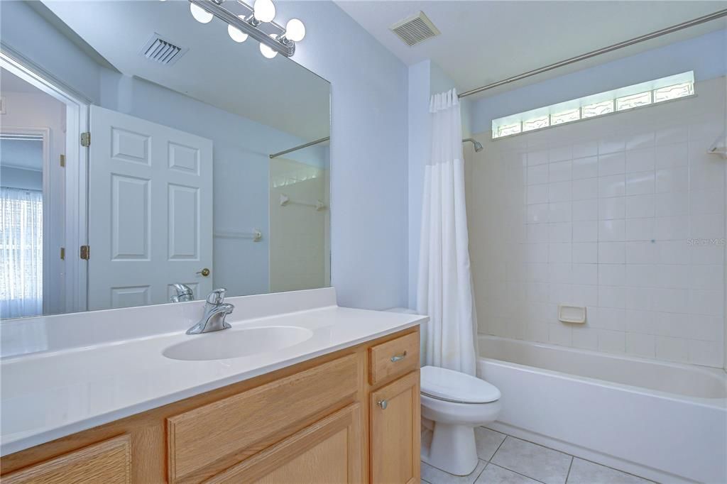 For Rent: $2,300 (4 beds, 2 baths, 1342 Square Feet)