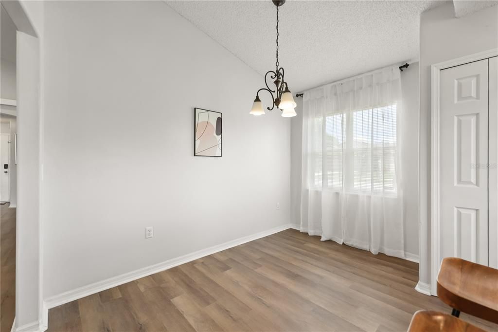 For Sale: $359,000 (3 beds, 2 baths, 1480 Square Feet)