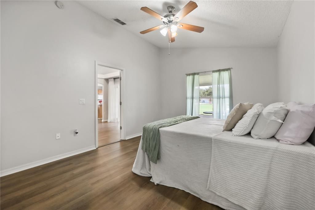 For Sale: $359,000 (3 beds, 2 baths, 1480 Square Feet)