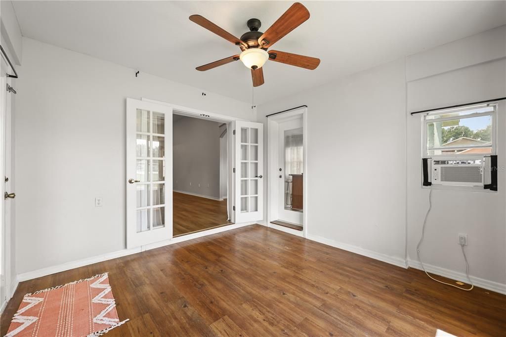 For Sale: $359,000 (3 beds, 2 baths, 1480 Square Feet)