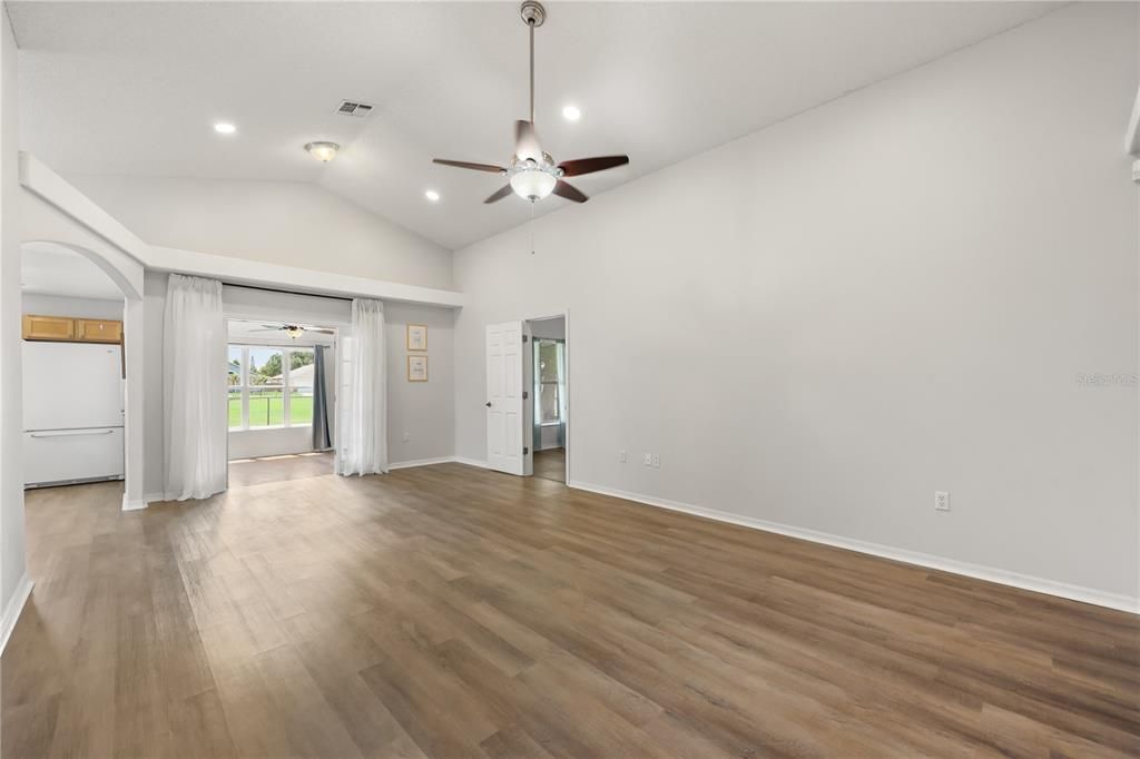 For Sale: $359,000 (3 beds, 2 baths, 1480 Square Feet)
