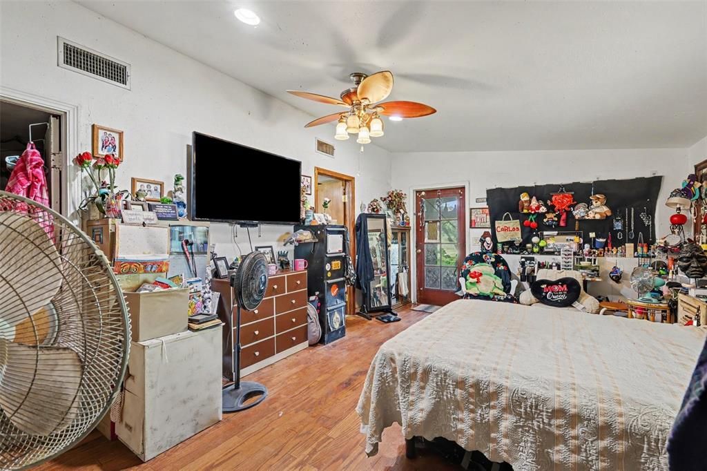 En Venta: $250,000 (5 camas, 3 baños, 1548 Pies cuadrados)