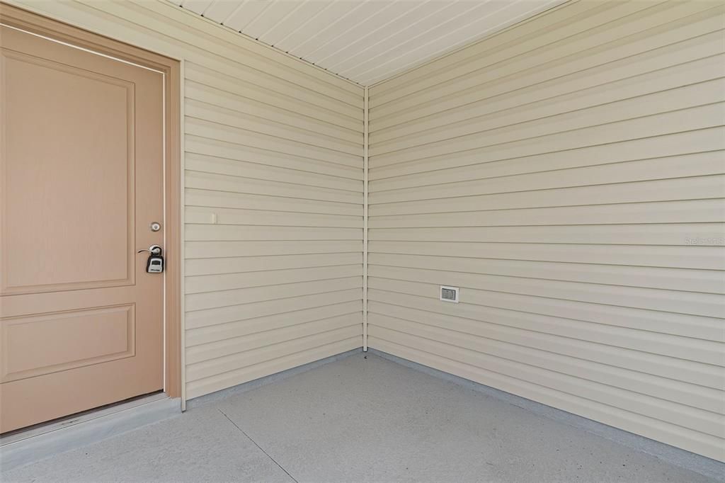 For Sale: $259,900 (2 beds, 2 baths, 1198 Square Feet)