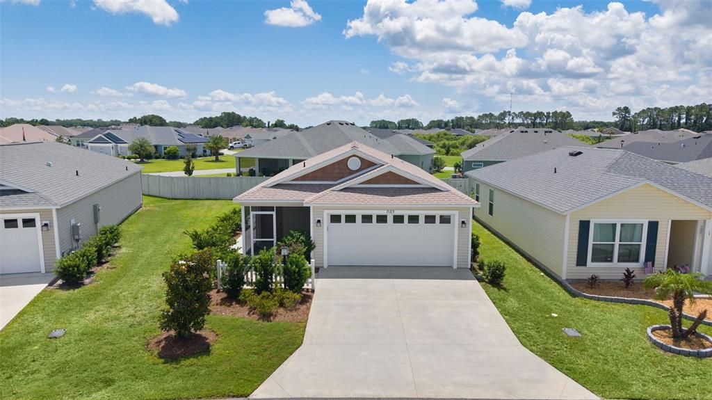 For Sale: $259,900 (2 beds, 2 baths, 1198 Square Feet)