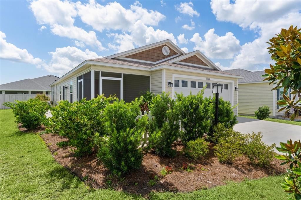 For Sale: $259,900 (2 beds, 2 baths, 1198 Square Feet)