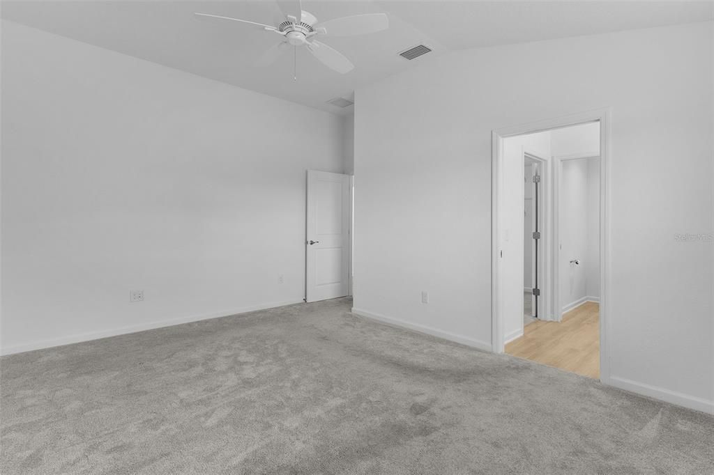 For Sale: $259,900 (2 beds, 2 baths, 1198 Square Feet)