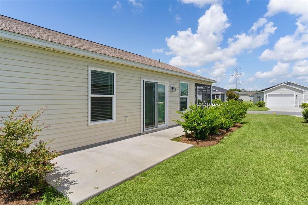 For Sale: $259,900 (2 beds, 2 baths, 1198 Square Feet)