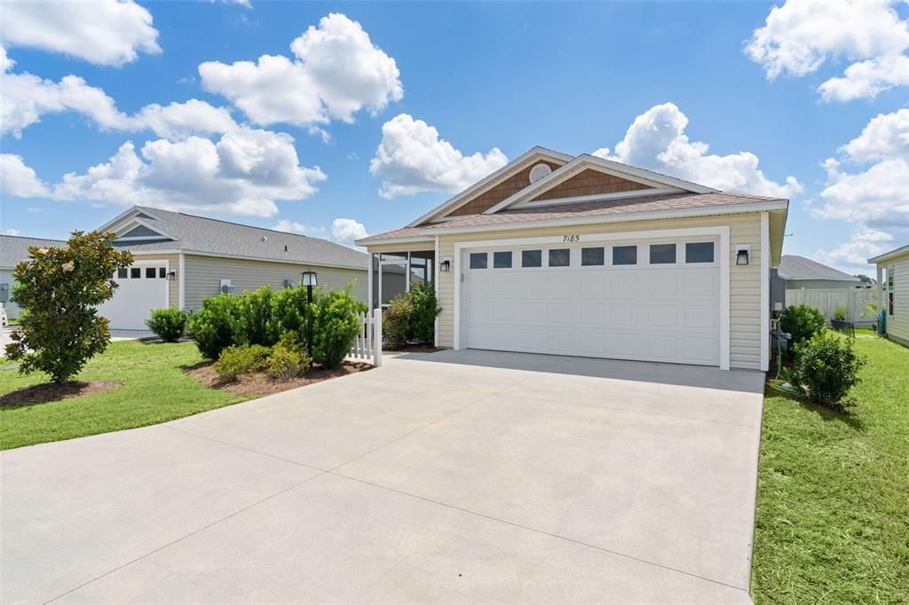 For Sale: $259,900 (2 beds, 2 baths, 1198 Square Feet)