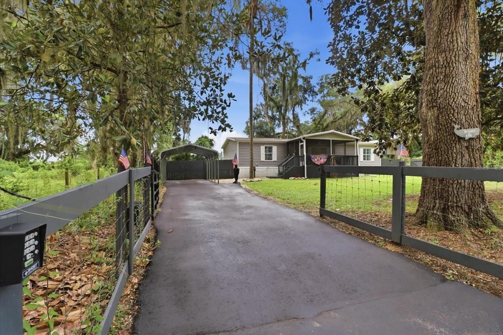 For Sale: $275,000 (3 beds, 2 baths, 1456 Square Feet)