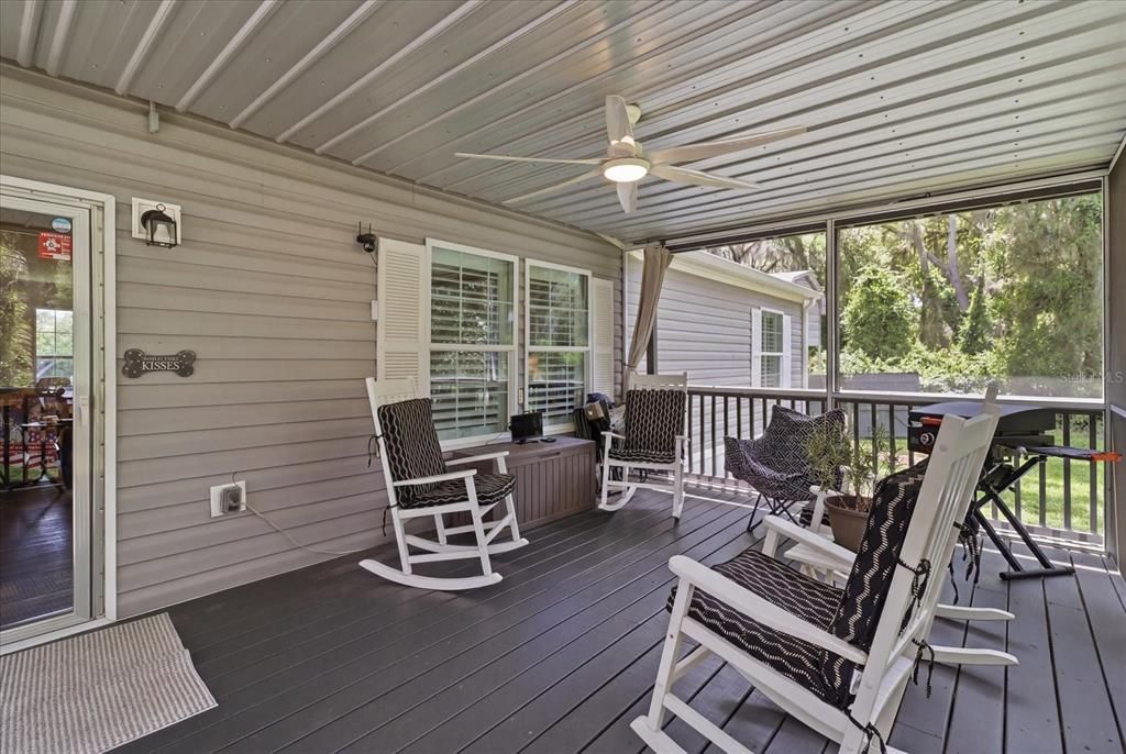 For Sale: $275,000 (3 beds, 2 baths, 1456 Square Feet)