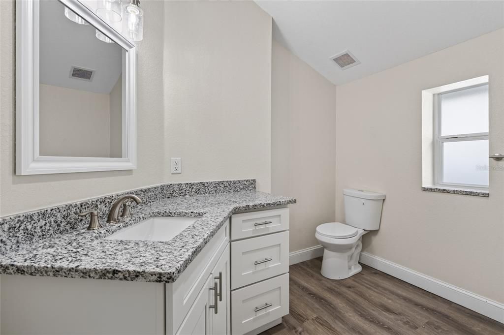 For Sale: $349,900 (2 beds, 2 baths, 826 Square Feet)